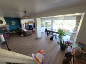 Fleury d'Aude Agréable villa de type IV sur 2 niveaux avec g