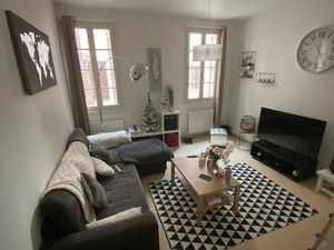 Joli t2 f2 place de l'hôpital