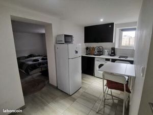 Studio meublé fraichement rénové