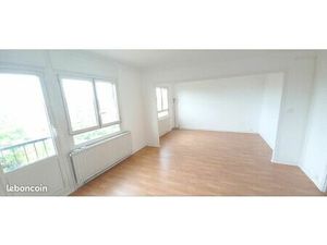 HOUILLES RÉVEIL MATIN  dans une résidence calme et familiale à 15 minutes de la gare à pie