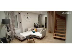 Centre ville  jolie maison de caractère 4 ch  rénovée récemment d'environ 110 m²avec jardi