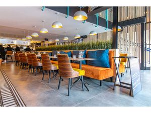 Vente locaux professionnels 360 m² à La garde (83130)  940 000 €