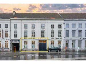 Representatief kantoor- of handelspand op topligging aan het