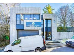 Bureaux avec entrepôt proche de BIERSET