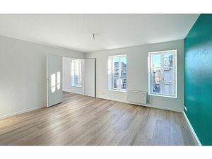 Location appartement  m² T-3 à Saint-Flour  530 €