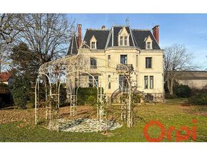 Maison Châteaumeillant m² T-7 à vendre  535 000 €