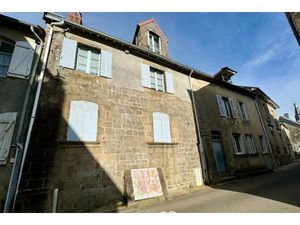 Vente immeuble 6 pièces 334.42 m² à La Souterraine (23300)  175 000 €