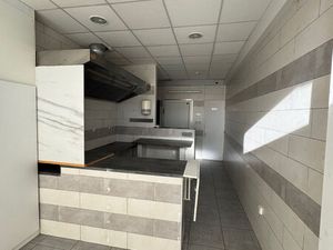 Location commerce 34 m² à Ennery (57365)