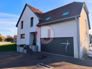 Maison de prestige de 138 m2 en location Eschentzwiller  Grand Est