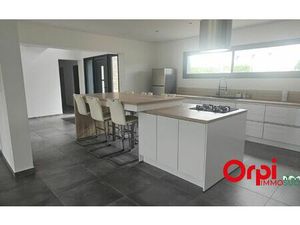 Location maison  264 m² T-6 à Warloy-Baillon  1 550 €