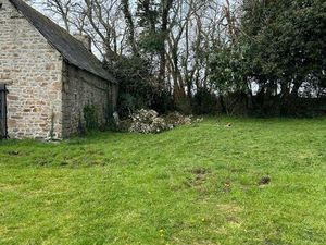 À vendre terrain constructible 1200 m2 + grange