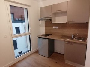 LOGEMENT RECENT AU 3EME ETAGE AVEC ASCENSEUR EN CENTRE-VILLE