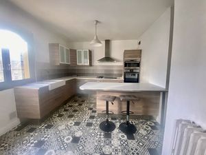 Maison de rue avec jardin en hyper centre d'Auch