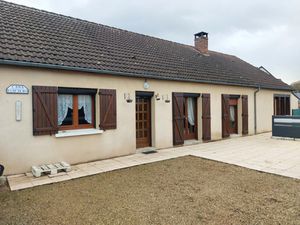 Maison de plain-pied à Luché-Pringé...