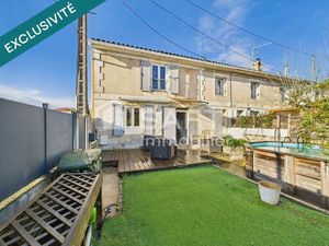 Charmante maison en pierre avec terrasse et piscine – Saint-Médard-en-Jalles