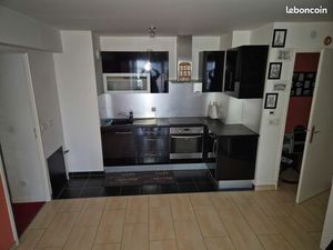 F3 avec terrasse à 5 min à pieds de la gare de Mantes la jolie