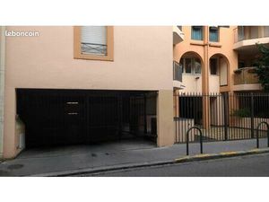 Lot 3 places parking à Saint-Aubin