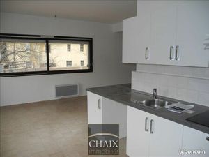 Studio 1 pièce 45 m²