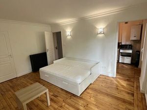Proche parcs appartement meuble refait a neuf
