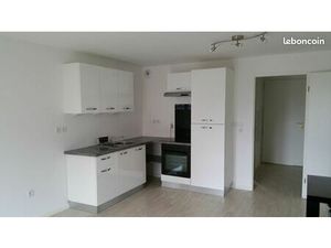 Grand studio meublé dans résidence récente