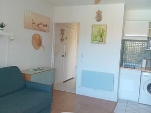 Location meublée Port de Hyères  commodités  mer et plages