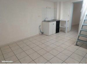 Apparemment T1 avec terrasse