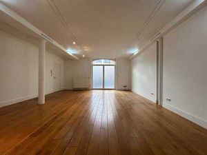 Schaerbeek - Bureau avec cave et possibilité parking