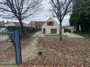 Location maison 4 pièces 87 m² à Boissy-Mauvoisin (78200)  1 200 €