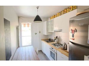 Location appartement  m² T-2 à Ollioules  944 €