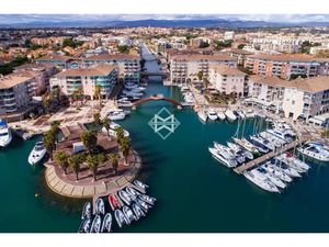 Restaurant en front de mer à Fréjus