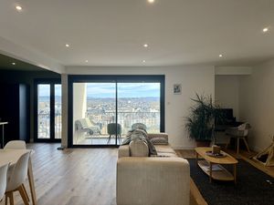 DERNIER ETAGE GUIERLE