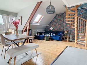 APPARTEMENT DUPLEX AVEC CACHET ET BALCON EN CENTRE VILLE