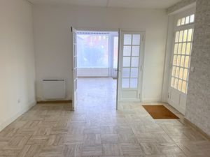 Bû CENTRE - Local professionnel