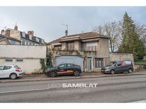 Premier Investissement – Maison divisée + garages – Limoges