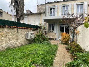 Location maison 3 pièces  60.00m²  Saintes