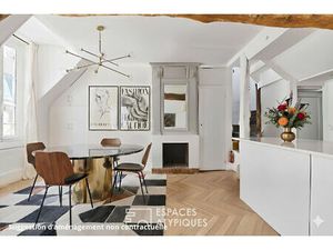 Duplex chargé d'histoire proche de la Place des Vosges