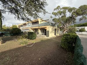 Appartement P3 avec jardin 300 m2 et parking securisé Le B