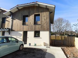 MAISON NEUVE AVEC TERRASSE JARDIN ET 2 PLACES DE PARKING PRO
