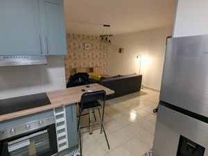 [T2 meublé CHU Pellegrin] 47 m2 avec place de parking et cave 850 charges comprises
