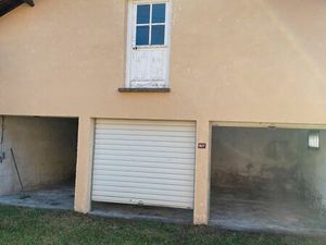 Local - garde meubles -stockage - garage de 75 m2 limite Rhône