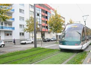 Appartement 2 pièces 48m2  proche place de l'Etoile/tram + place de parking