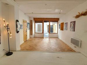 Local commercial centre ville