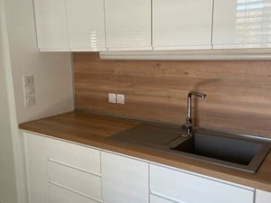 Location APPARTEMENT T2 + GARAGE