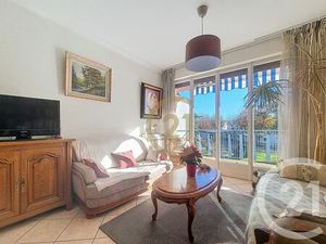 Appartement T3 à vendre - 3 pièces - 70 36 m2 - Draguignan - 83 - PROVENCE-ALPES-COTE-D-AZ