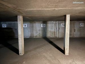 Place de parking résidence sécurisée