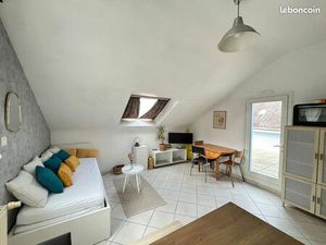 Studio 25 m² avec terrasse