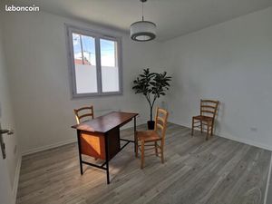 Bureau / cabinet à louer