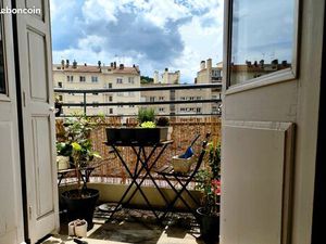 F1 avec balcon Proche gare SNCF