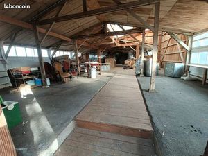 Local / bâtiment stockage