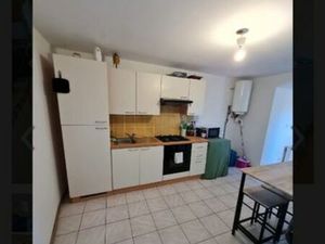 Appartement dans maison de village